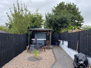 Photo 16- click for photo gallery